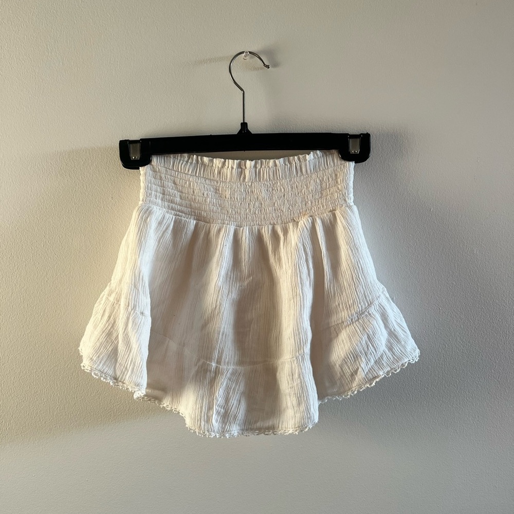 Aeropostale White Frilly Skort